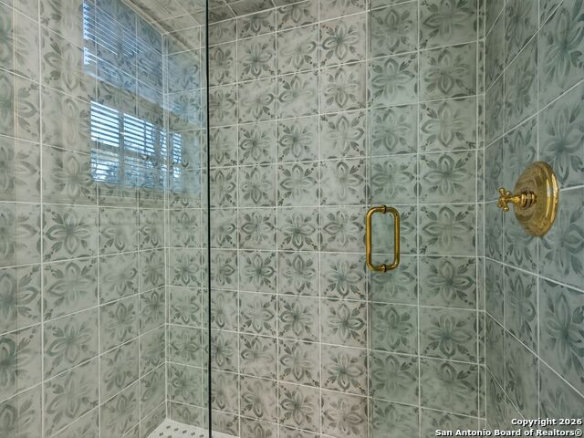 Image 26 of 40 For 166 Lovera Blvd