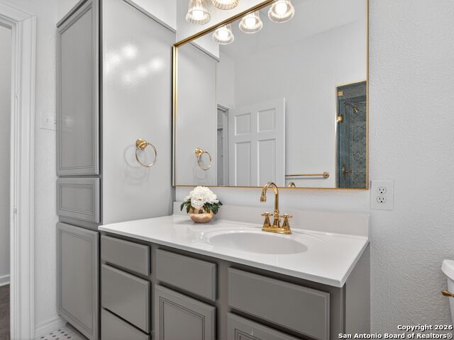 Image 27 of 40 For 166 Lovera Blvd