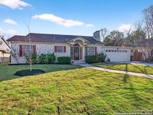 Image 3 of 40 For 166 Lovera Blvd