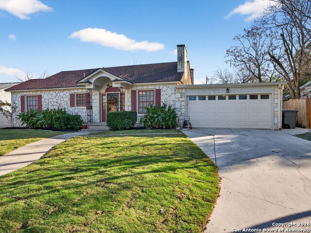 Image 5 of 40 For 166 Lovera Blvd