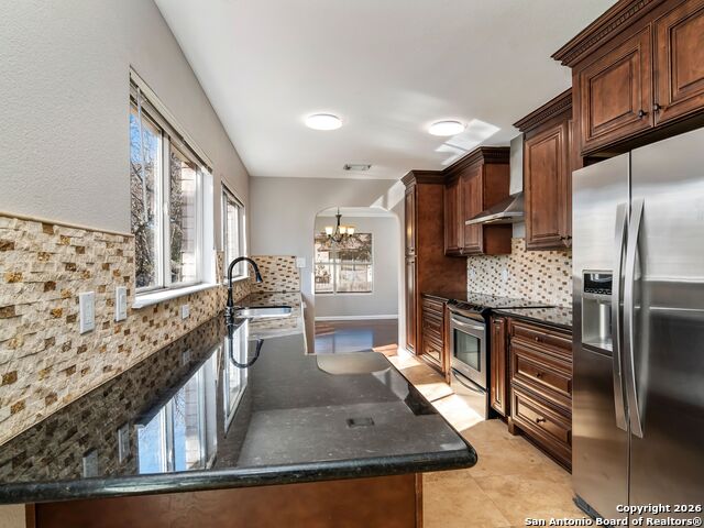 Image 11 of 27 For 16563 Drum Oak