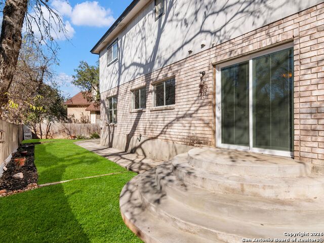 Image 24 of 27 For 16563 Drum Oak