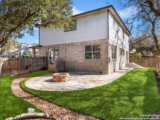 Image 26 of 27 For 16563 Drum Oak