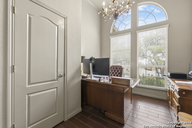 Image 38 of 57 For 26202 Dark Horse