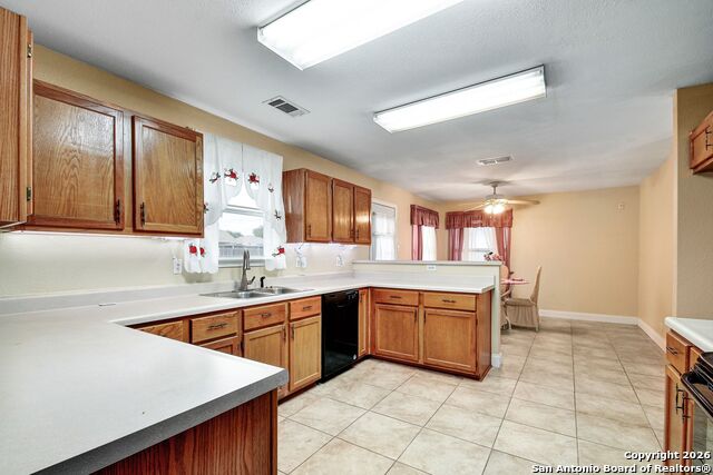 Image 13 of 33 For 5207 Wood Glen