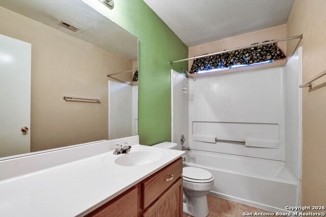 Image 32 of 33 For 5207 Wood Glen