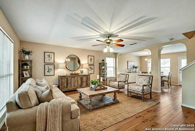 Image 6 of 33 For 5207 Wood Glen