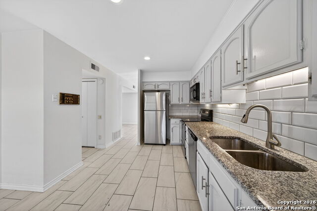 Image 12 of 35 For 11622 Caprock Street