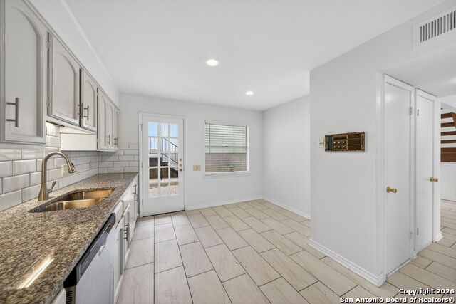 Image 14 of 35 For 11622 Caprock Street