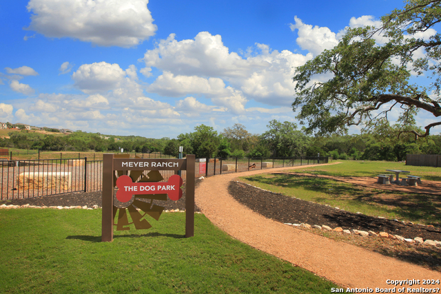 Listing photo id 12 for 1590 Lone Grapevine