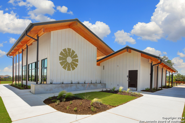 Listing photo id 4 for 1590 Lone Grapevine