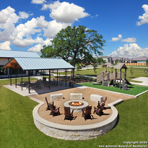 Listing photo id 5 for 1590 Lone Grapevine