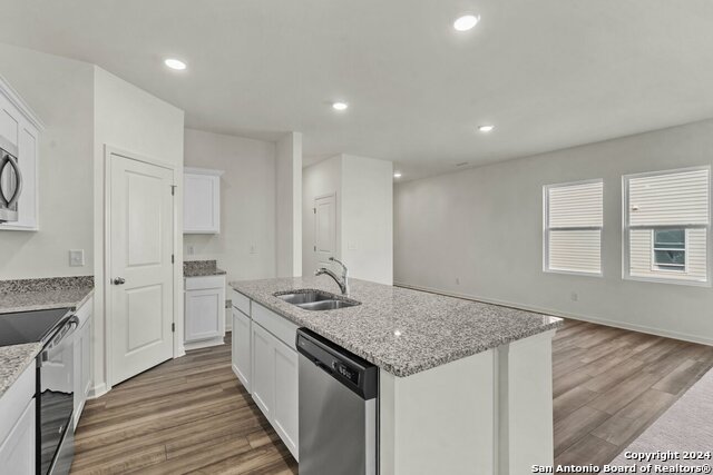 Image 6 of 10 For 128 Dionicio Loop