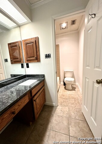 Listing photo id 11 for 4839 Brandeis  422