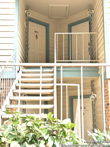 Listing photo id 18 for 4839 Brandeis  422