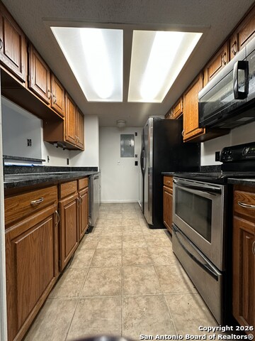 Listing photo id 7 for 4839 Brandeis  422