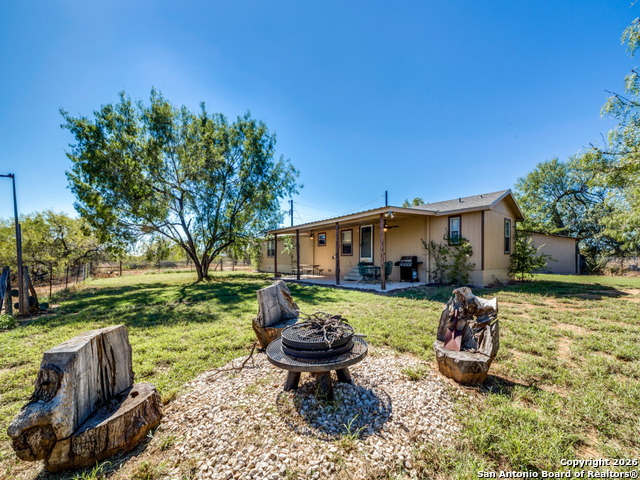 Listing photo id 26 for 6472 Bluntzer Rd