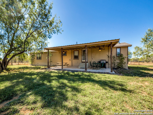 Listing photo id 27 for 6472 Bluntzer Rd
