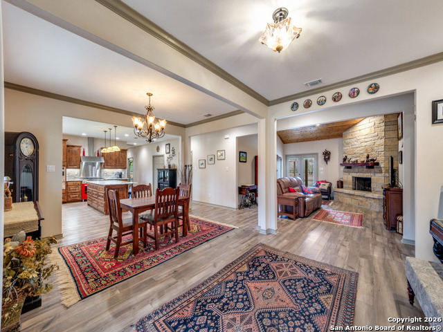 Listing photo id 1 for 6472 Bluntzer Rd