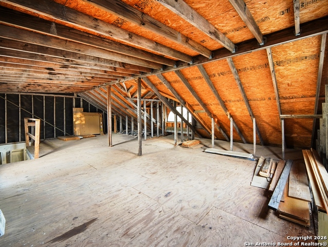 Image 23 of 29 For 988 Summit  