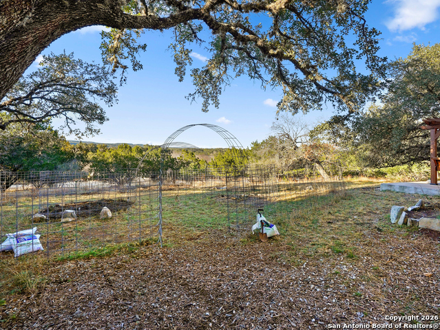 Image 26 of 29 For 988 Summit  