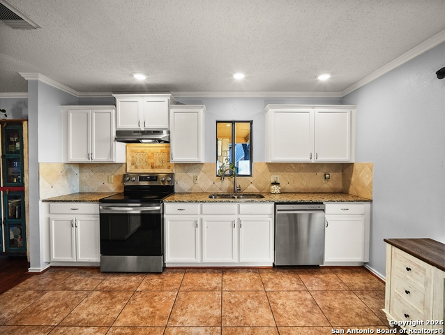 Image 6 of 29 For 988 Summit  