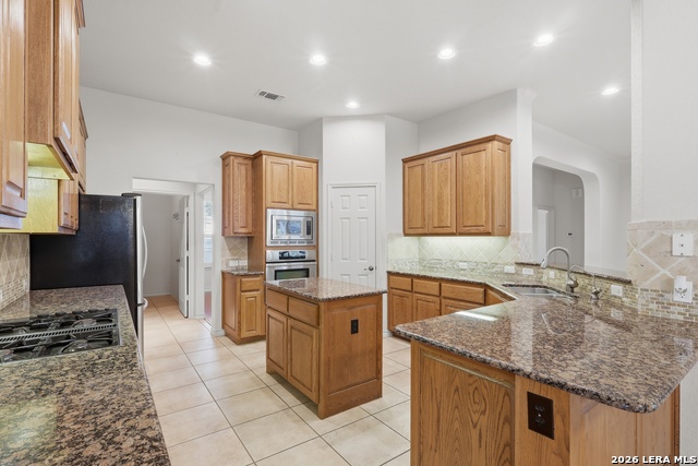 Image 10 of 38 For 18339 Emerald Oaks