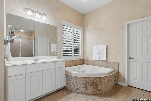 Image 15 of 38 For 18339 Emerald Oaks