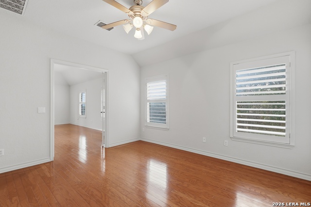 Image 19 of 38 For 18339 Emerald Oaks