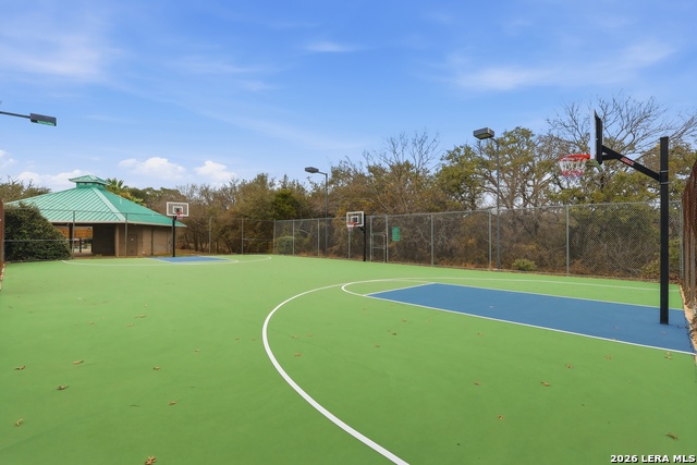 Image 34 of 38 For 18339 Emerald Oaks