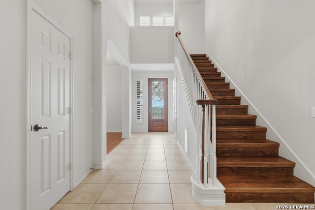 Image 4 of 38 For 18339 Emerald Oaks