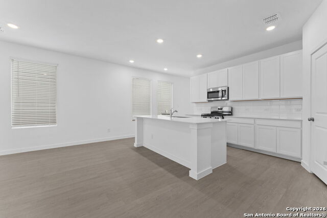 Image 9 of 33 For 6611 Titan Park