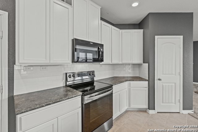 Image 18 of 47 For 8239 Phantom Fld