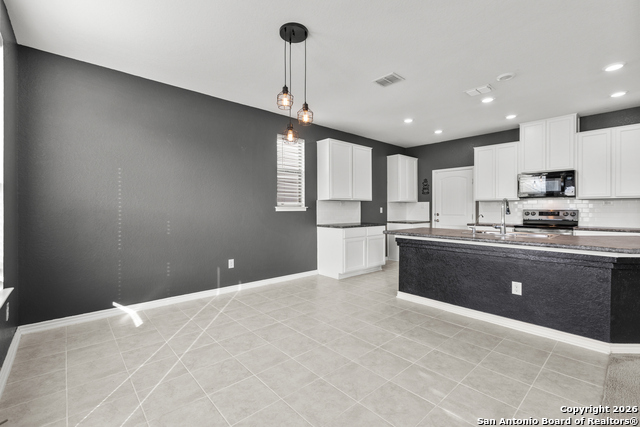 Image 24 of 47 For 8239 Phantom Fld