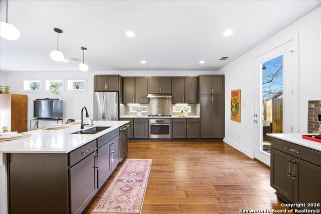 Image 10 of 29 For 615 Fulton Ave Unit 3