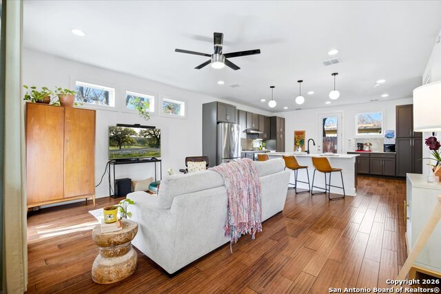 Image 6 of 29 For 615 Fulton Ave Unit 3