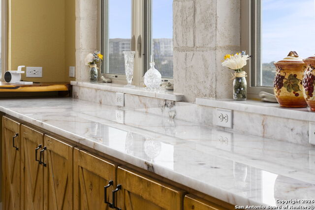 Image 24 of 77 For 18002 Granite Hill