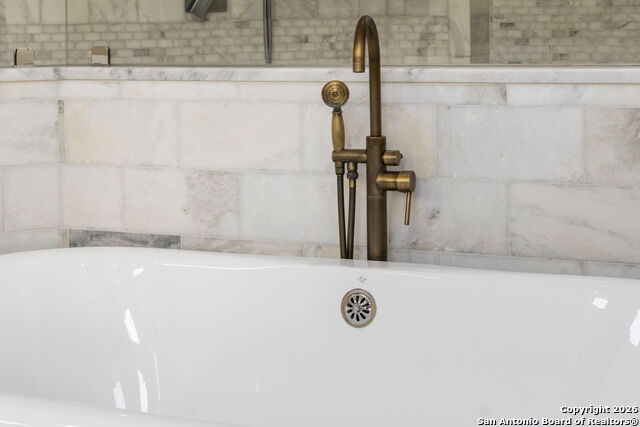 Image 40 of 77 For 18002 Granite Hill