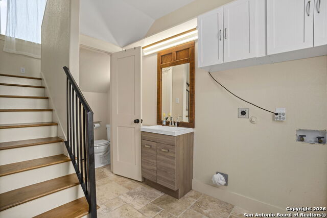 Image 49 of 77 For 18002 Granite Hill