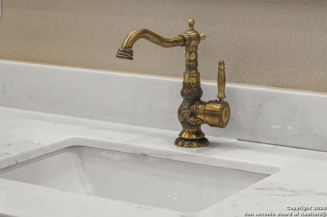 Image 54 of 77 For 18002 Granite Hill