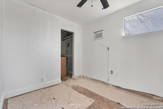 Image 14 of 22 For 8118 Whistler