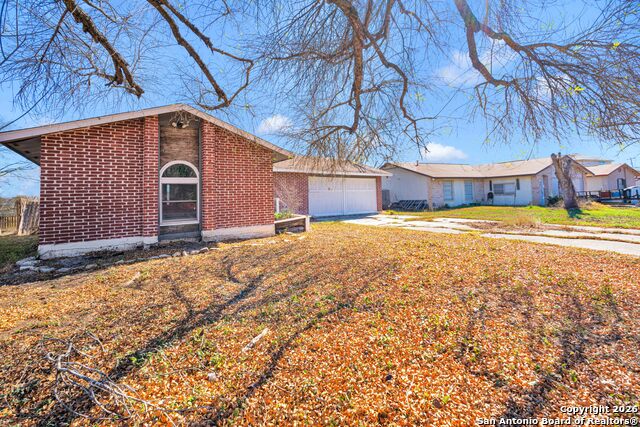 Image 2 of 22 For 8118 Whistler