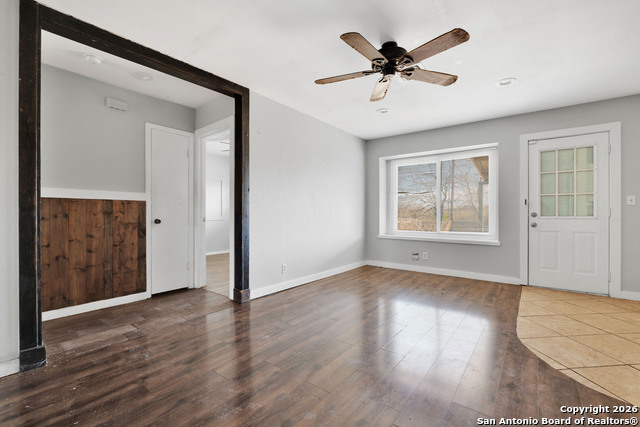 Image 5 of 22 For 8118 Whistler