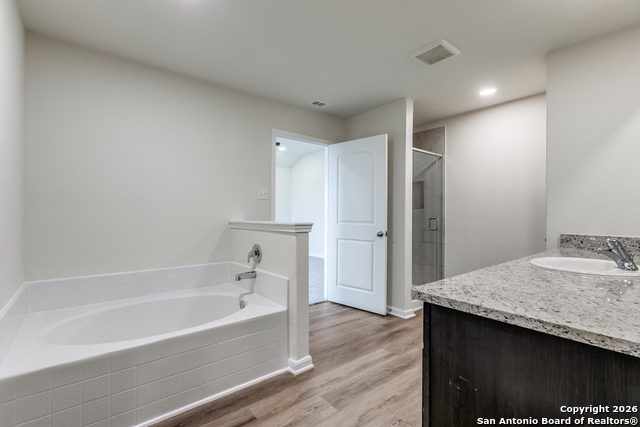 Image 21 of 25 For 4111 Hidden Hollow Isle