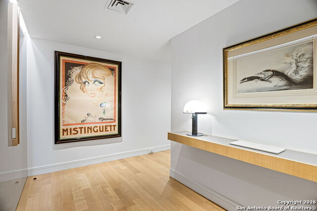 Image 2 of 45 For 200 Patterson  Unit 118