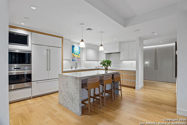 Image 5 of 45 For 200 Patterson  Unit 118