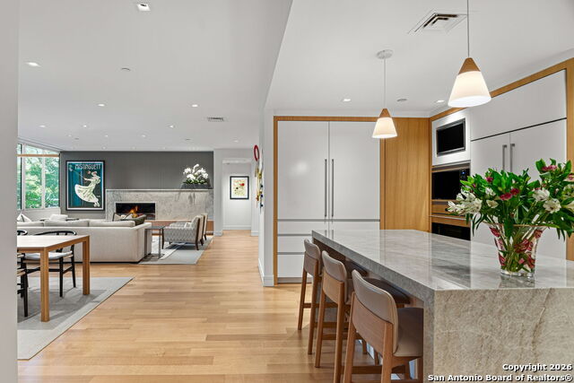 Image 8 of 45 For 200 Patterson  Unit 118