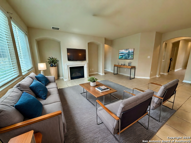 Image 13 of 41 For 2930 Elm Tree Park