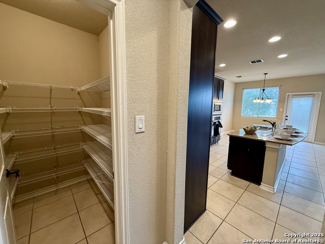 Image 7 of 41 For 2930 Elm Tree Park