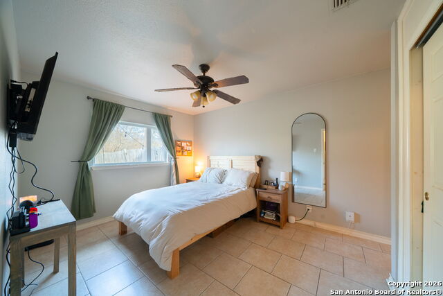 Image 10 of 20 For 6131 Valley Bay Dr